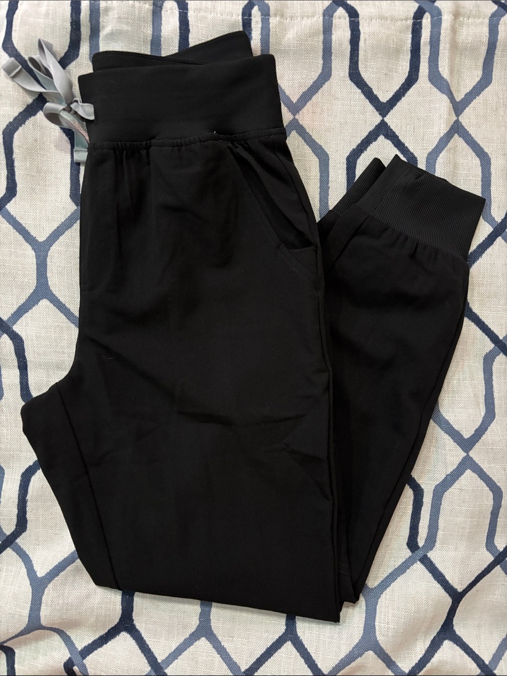 Figs black high waisted Zamora joggers size XS/P